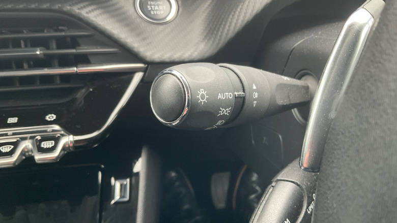 Peugeot 208 1.2 PureTech 100 Allure Premium 5dr EAT8 Petrol Hatchback